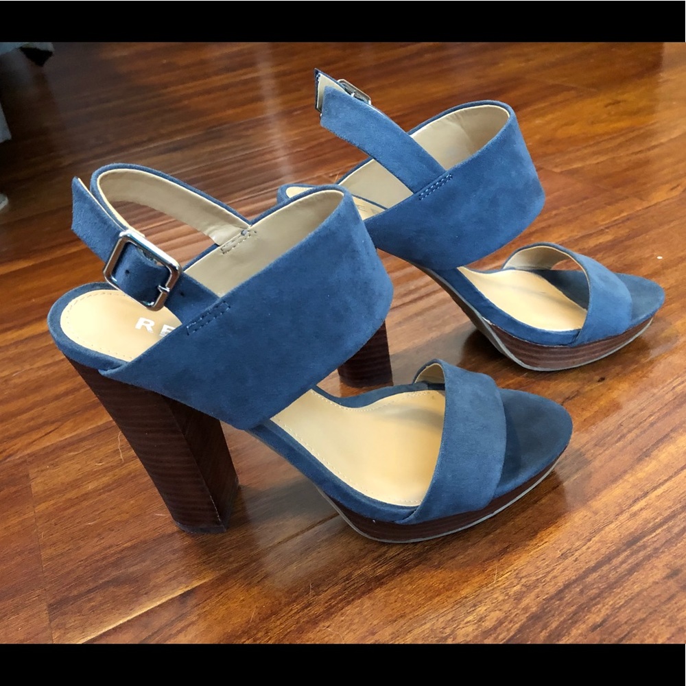 Report Chunky heel platform sandals